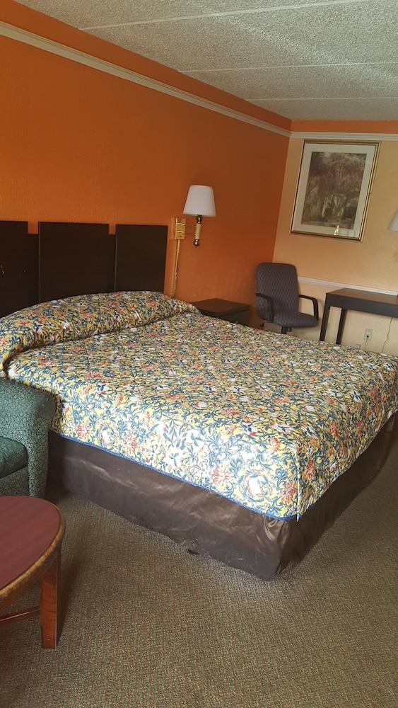 Howard Johnson By Wyndham Atlanta College Park Extérieur photo