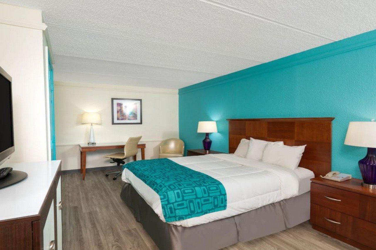 Howard Johnson By Wyndham Atlanta College Park Extérieur photo