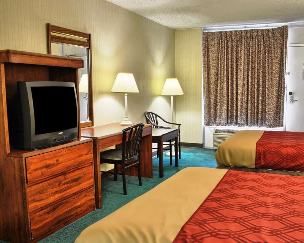 Howard Johnson By Wyndham Atlanta College Park Chambre photo