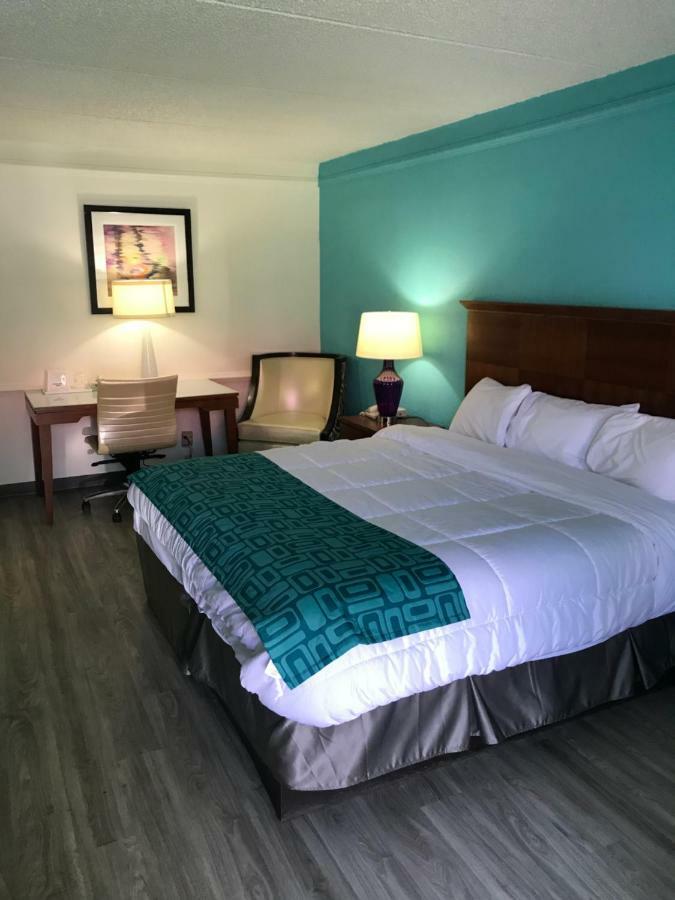 Howard Johnson By Wyndham Atlanta College Park Extérieur photo