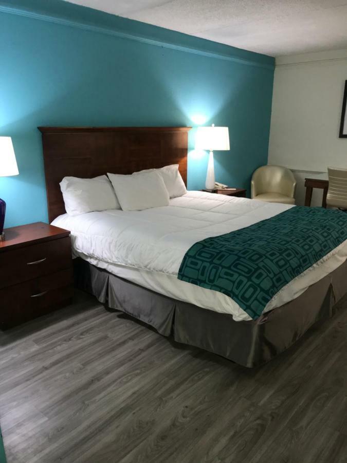 Howard Johnson By Wyndham Atlanta College Park Extérieur photo