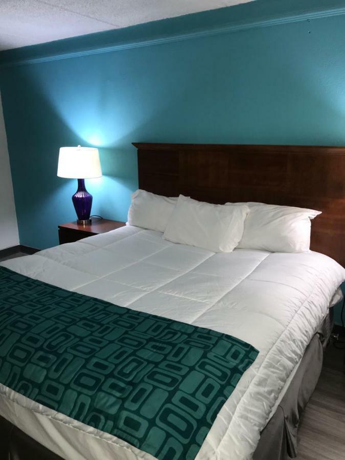 Howard Johnson By Wyndham Atlanta College Park Extérieur photo